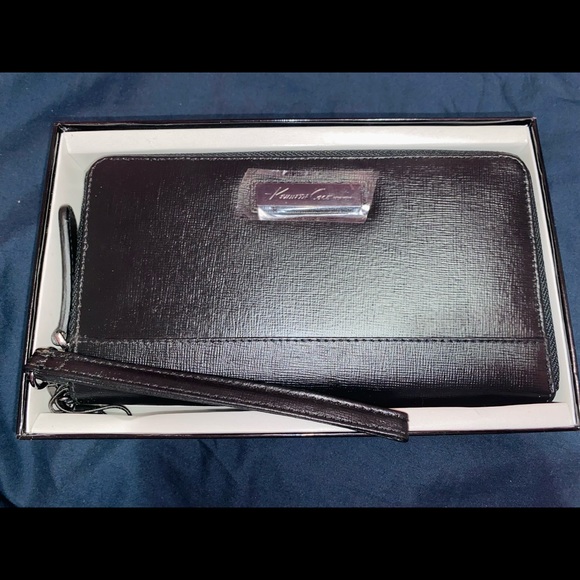 Kenneth Cole Wallet - Picture 2 of 6